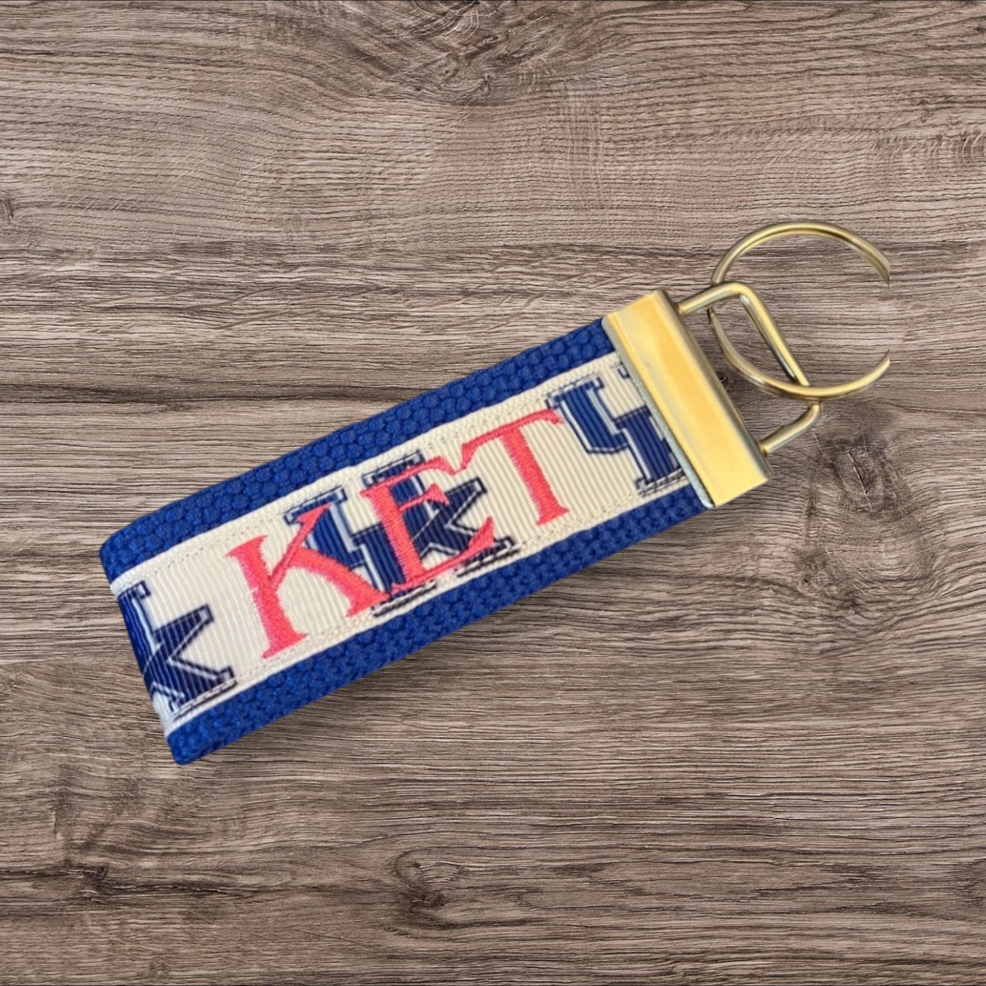 Personalized College / University  Inspired Keychain, key fob, luggage, alumni, merch  - Kentucky University 2 sizes available  ** Free Embroidery**