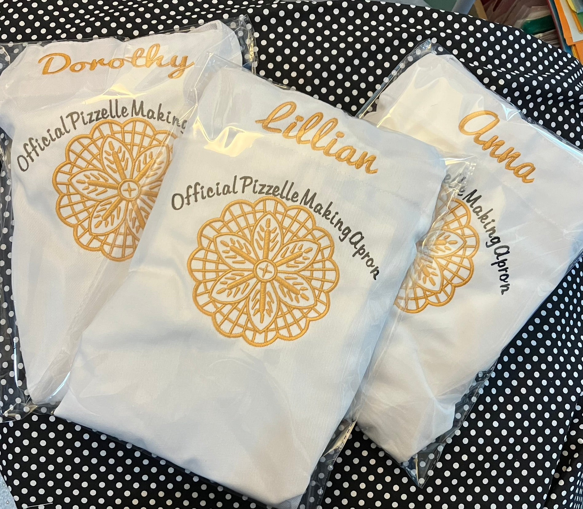 Personalized Pizzelle Making Apron: Embroidered Italian Gift